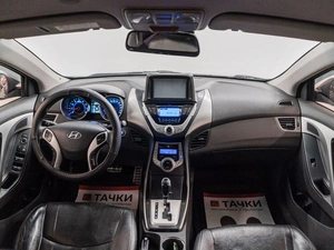 Седан Hyundai Avante 2011 года, 1025000 рублей, Красноярск