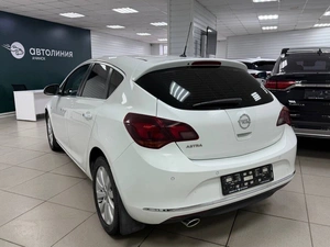 Хетчбэк Opel Astra 2012 года, 695000 рублей, Ачинск