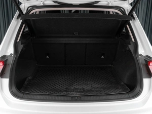 Внедорожник Volkswagen Tiguan 2019 года, 2599000 рублей, Тюмень