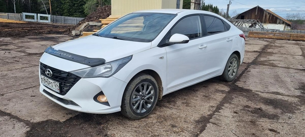Седан Hyundai Solaris 2021 года, 1040000 рублей, Новая Пойма