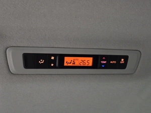 Минивэн Toyota Voxy 2014 года, 1590000 рублей, Красноярск