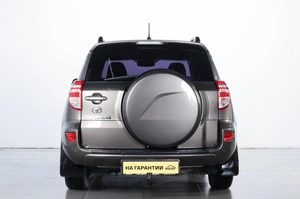 Внедорожник Toyota RAV4 2010 года, 1359000 рублей, Челябинск