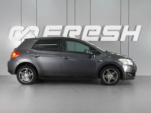 Хетчбэк Toyota Auris 2008 года, 640000 рублей, Красный Пахарь