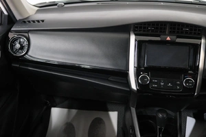 Универсал Toyota Corolla Fielder 2019 года, 1599000 рублей, Омск