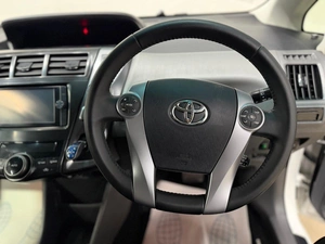 Лифтбек Toyota Prius 2014 года, 1199000 рублей, Красноярск