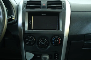 Седан Toyota Corolla 2012 года, 1049000 рублей, Омск