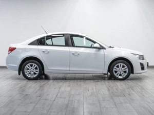 Седан Chevrolet Cruze 2015 года, 999000 рублей, Саратов