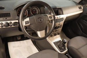 Универсал Opel Astra 2008 года, 549000 рублей, Челябинск