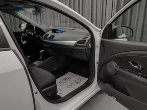 Седан Renault Fluence 2012 года, 730000 рублей, Красноярск