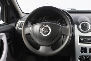 Седан Renault Logan 2014 года, 499000 рублей, Новосибирск
