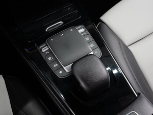 Седан Mercedes-benz CLA-класс 2021 года, 2555000 рублей, Тюмень