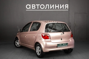 Хетчбэк Toyota Vitz 2001 года, 385000 рублей, Красноярск