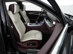 Седан Hongqi H9 2022 года, 4098999 рублей, Москва