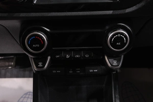 Хетчбэк Kia Rio X-Line 2020 года, 1829000 рублей, Новокузнецк