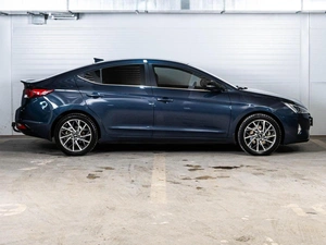 Седан Hyundai Elantra 2019 года, 1648000 рублей, Ставрополь