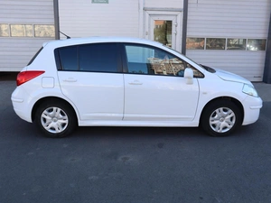 Хэтчбек Nissan Tiida 2013 года, 1310000 рублей, Железногорск