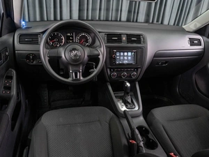Седан Volkswagen Jetta 2013 года, 1259000 рублей, Тюмень