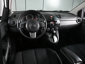 Хетчбэк Mazda 2 2011 года, 690000 рублей, Аксай