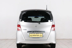 Минивэн Honda Freed 2010 года, 1099000 рублей, Красноярск