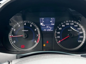 Седан Hyundai Solaris 2015 года, 859000 рублей, Ижевск