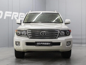 Внедорожник Toyota Land Cruiser 2015 года, 3350000 рублей, Омск