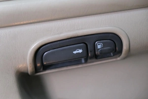 Седан Nissan Maxima 2005 года, 569000 рублей, Омск