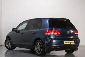 Хетчбэк Volkswagen Golf 2012 года, 839000 рублей, Челябинск