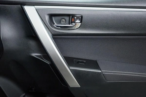 Седан Toyota Corolla 2013 года, 1299000 рублей, Красноярск