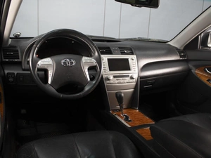 Седан Toyota Camry 2010 года, 1499000 рублей, Омск