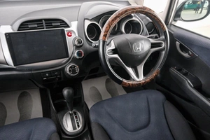 Хетчбэк Honda Fit 2011 года, 1079000 рублей, Красноярск