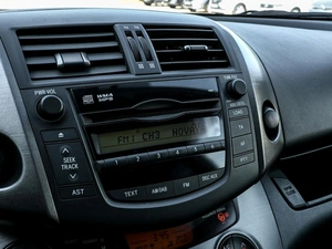 Внедорожник Toyota RAV4 2012 года, 1599000 рублей, Волгоград