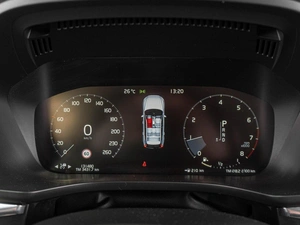 Внедорожник Volvo XC60 2018 года, 2888000 рублей, Тюмень
