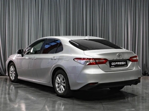 Седан Toyota Camry 2018 года, 2749000 рублей, Тюмень