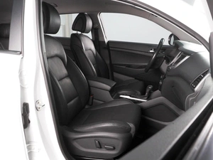 Внедорожник Hyundai Tucson 2015 года, 1820000 рублей, Красный Пахарь