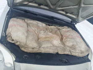 Седан Toyota Avensis 2004 года, 890000 рублей, Красноярск