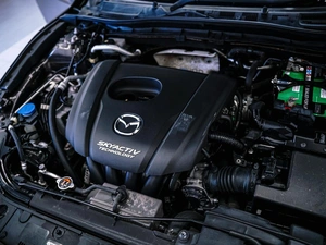 Хетчбэк Mazda Axela 2015 года, 1230000 рублей, Красноярск