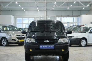 Внедорожник Chevrolet Niva 2010 года, 459000 рублей, Омск
