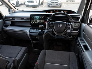 Минивэн Honda Stepwgn 2016 года, 1900000 рублей, Краснодар