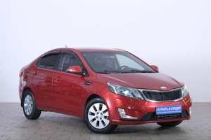 Хетчбэк Kia Rio 2013 года, 619000 рублей, Омск