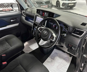 Хетчбэк Toyota Tank 2018 года, 967000 рублей, Красноярск