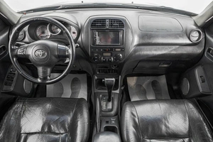 Внедорожник Toyota RAV4 2004 года, 889000 рублей, Барнаул