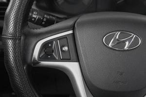 Седан Hyundai Solaris 2012 года, 799000 рублей, Кемерово