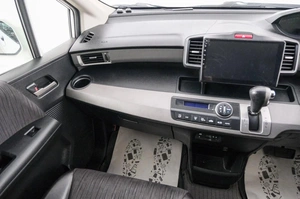 Минивэн Honda Freed 2014 года, 1249000 рублей, Красноярск