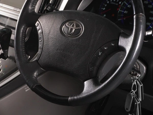 Минивэн Toyota Alphard 2005 года, 2015000 рублей, Красный Пахарь