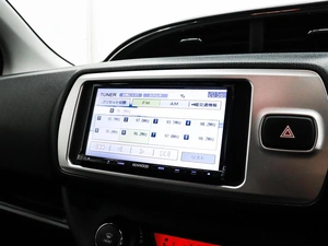 Хетчбэк Toyota Vitz 2015 года, 980000 рублей, Красноярск