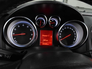 Хетчбэк Opel Astra 2012 года, 659000 рублей, Воронеж