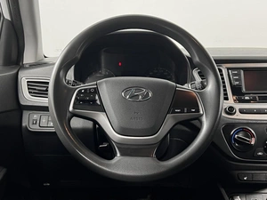 Седан Hyundai Solaris 2019 года, 1120000 рублей, Казань