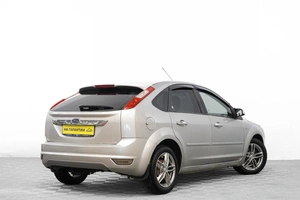 Хетчбэк Ford Focus 2006 года, 399000 рублей, Барнаул