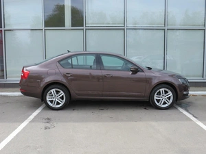Хэтчбек Skoda Octavia 2018 года, 1690000 рублей, Брянск