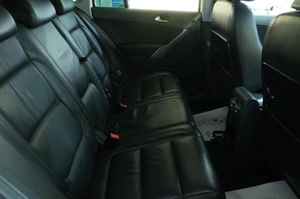 Внедорожник Volkswagen Tiguan 2009 года, 989000 рублей, Омск